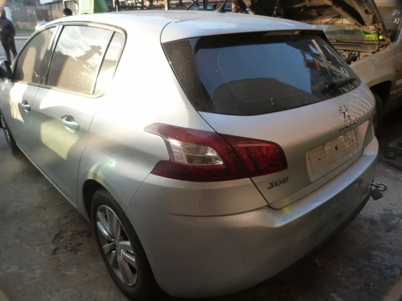 2016 Peugeot 308 10XV view 5
