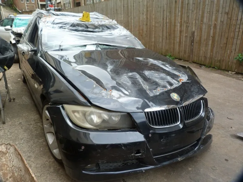 2005 BMW 3 Series N52 view 3