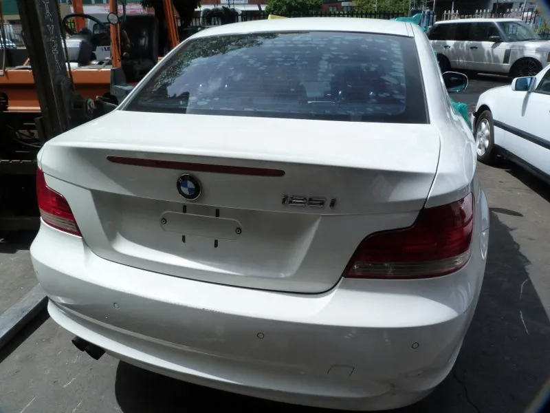 2011 BMW 1 Series N52N view 8