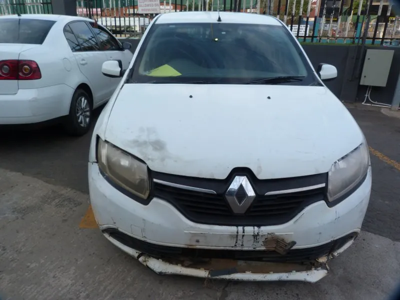 2016 Renault Sandero H4BA view 2