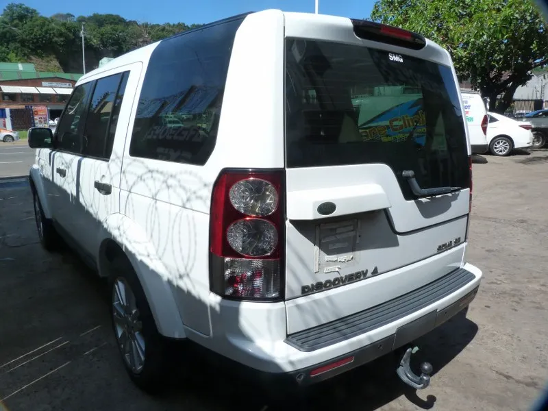 2012 Land Rover Discovery 4 SDV6 view 6