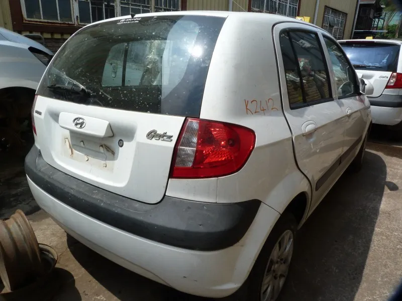 2008 Hyundai Getz G4ED view 3