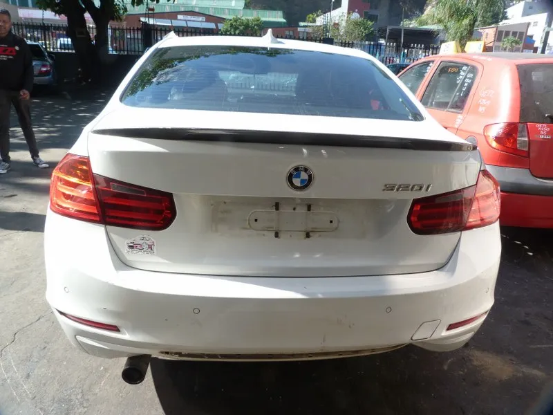 2012 BMW 3 Series N20 view 3