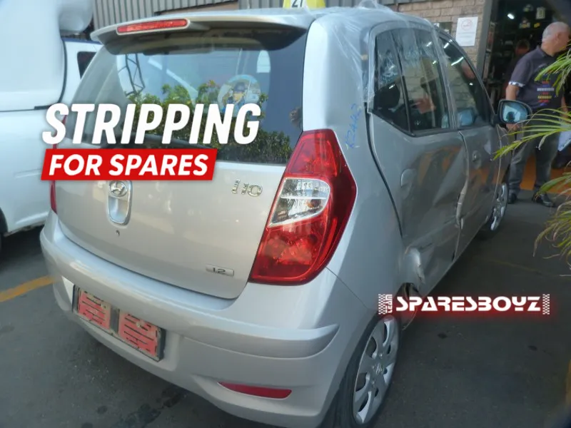 2013 Hyundai i10 G4LA view 4