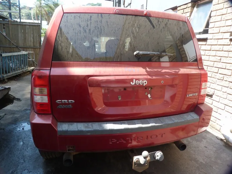 2006 Jeep Patriot view 5