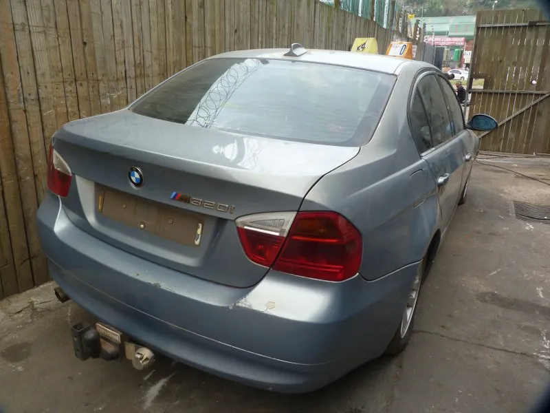 2007 BMW 3 Series N46 view 3