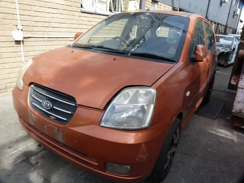 2006 Kia Picanto G4HG view 3