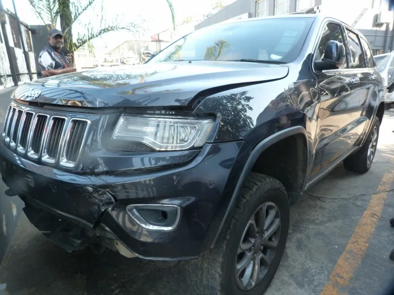 2015 Jeep Grand Cherokee  view 2