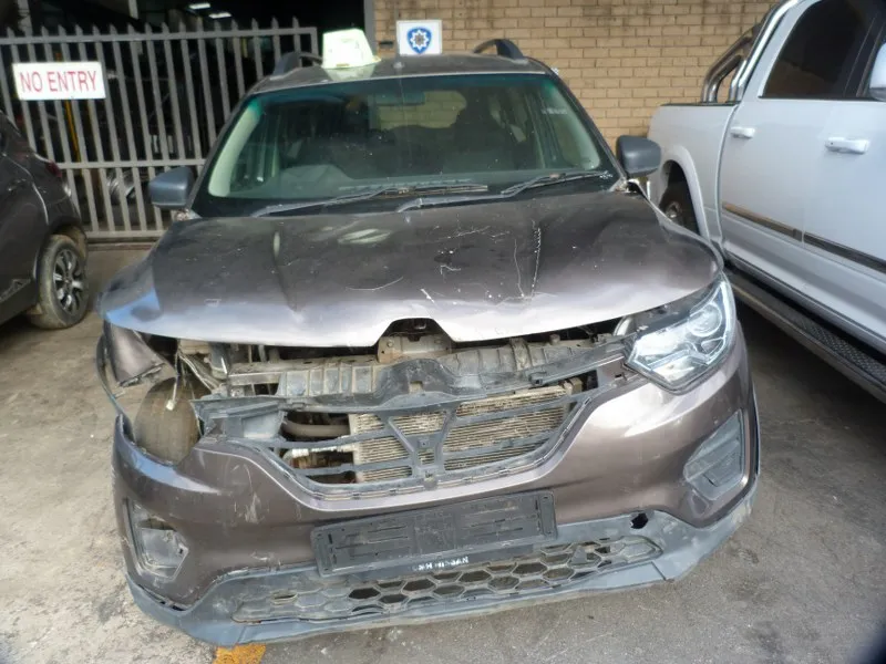 2023 Renault Triber B4DA view 2