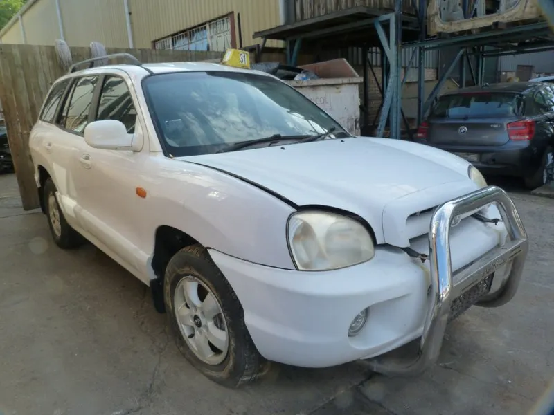 2006 Hyundai Santa Fe G6B view 4