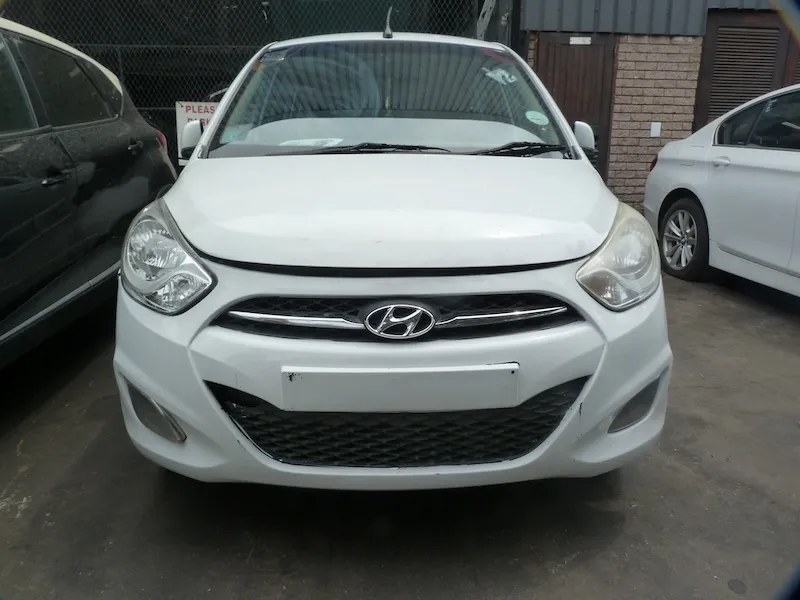 2013 Hyundai i10 G4HG view 2