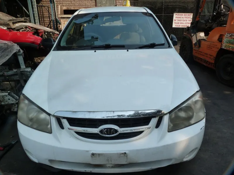 2006 Kia Cerato G4ED view 2