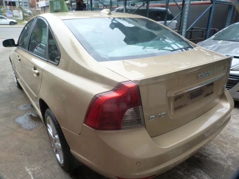 2007 Volvo S40 D5244T8 view 6