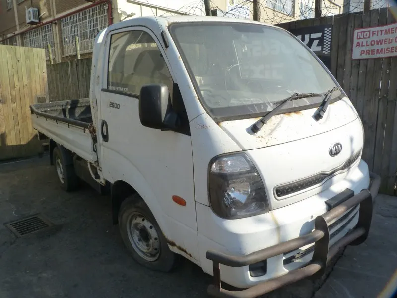 2017 Kia K-Series Pick-Up view 3