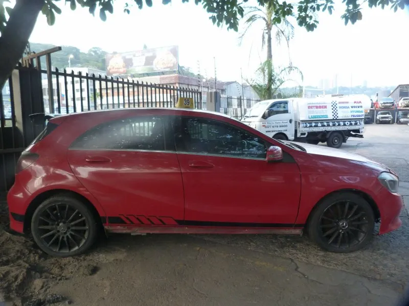 2014 Mercedes-Benz A-Class 270910 view 4