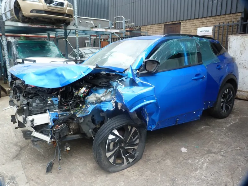 2022 Peugeot 2008  view 4