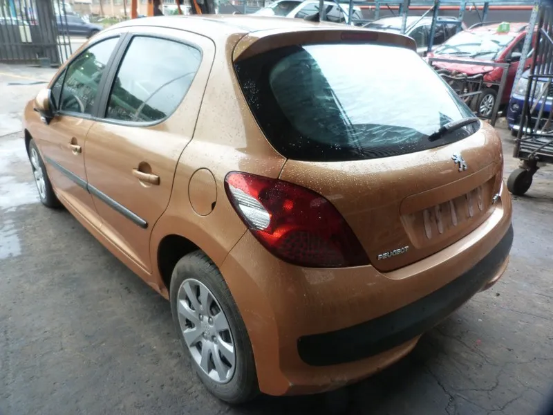 2007 Peugeot 207 10FE view 8