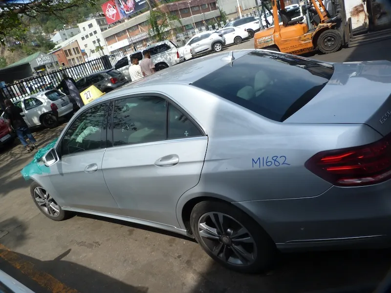 2016 Mercedes-Benz E-Class  view 6