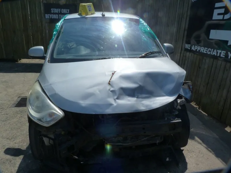 2015 Hyundai i10 G4HG view 2