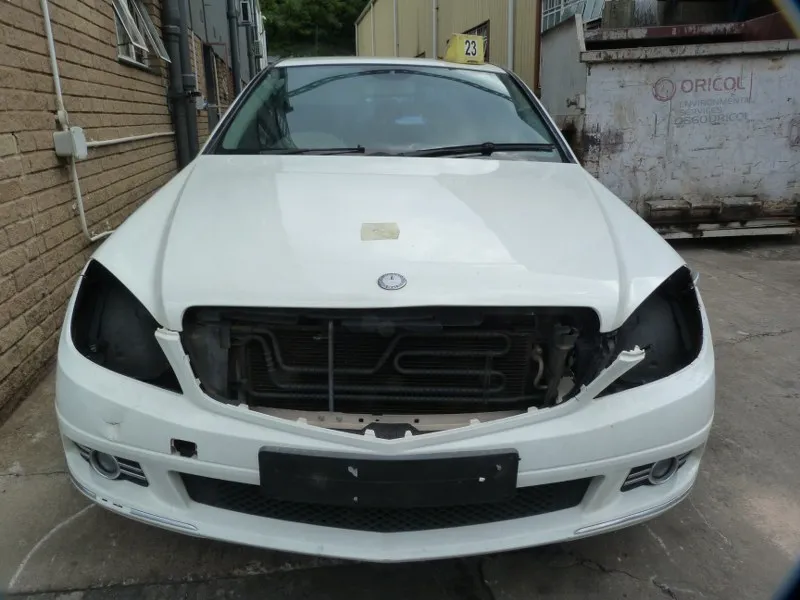 2008 Mercedes-Benz C-Class 271 view 2