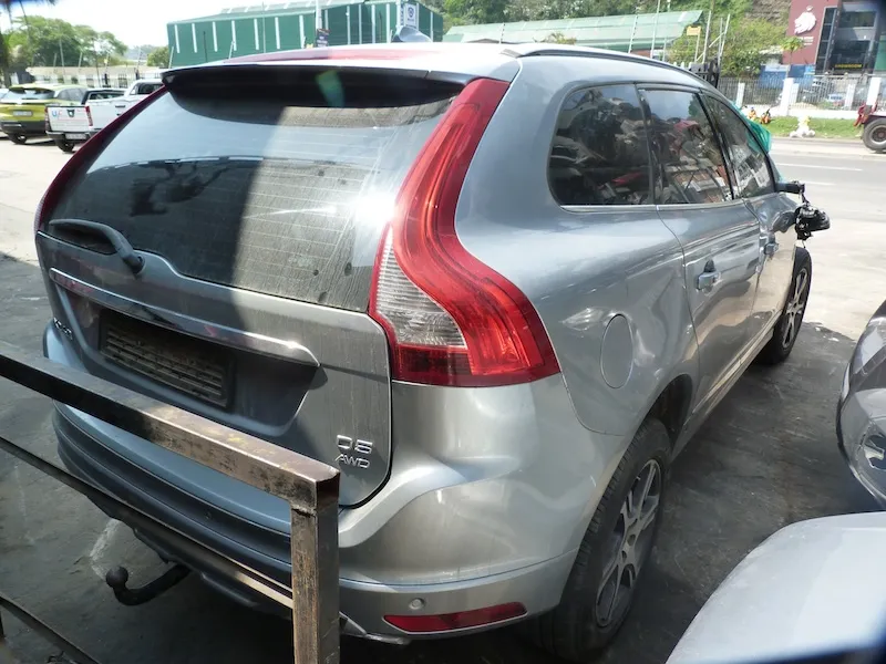 2013 Volvo XC60 D5244T view 6