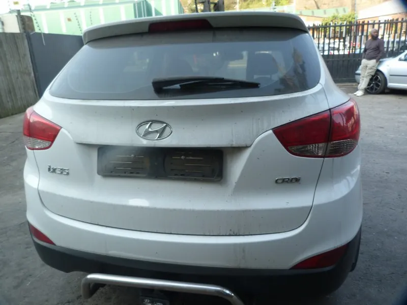 2015 Hyundai ix35 G4HA view 4