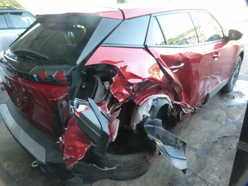 2023 Peugeot 2008 10X view 7