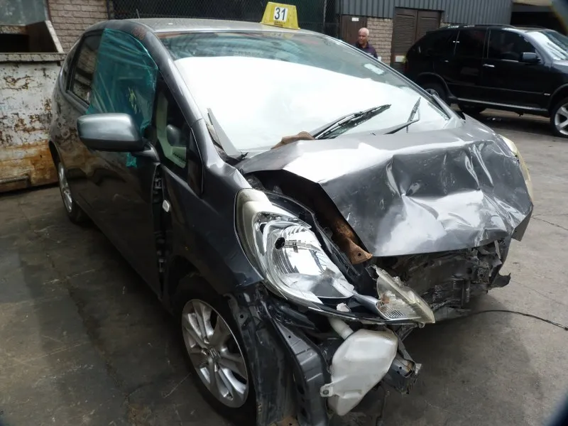 2011 Honda Jazz L13Z1 view 3