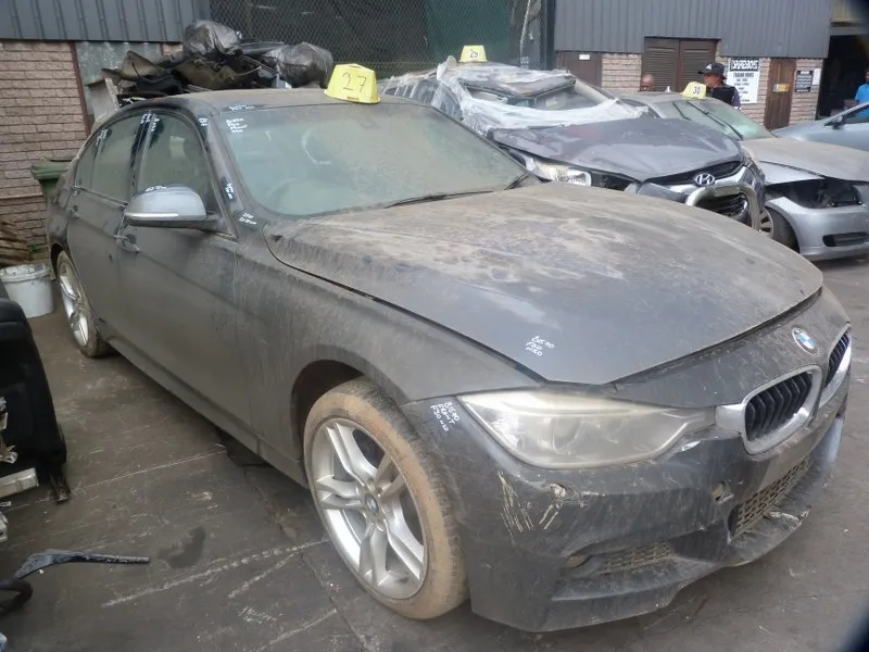 2013 BMW 3 Series N20 view 4