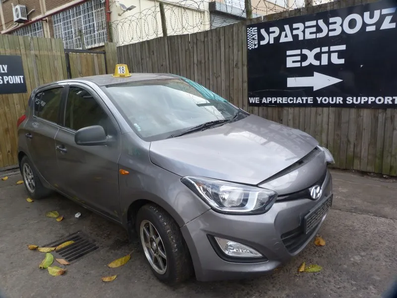 2013 Hyundai i20 G4LA view 4