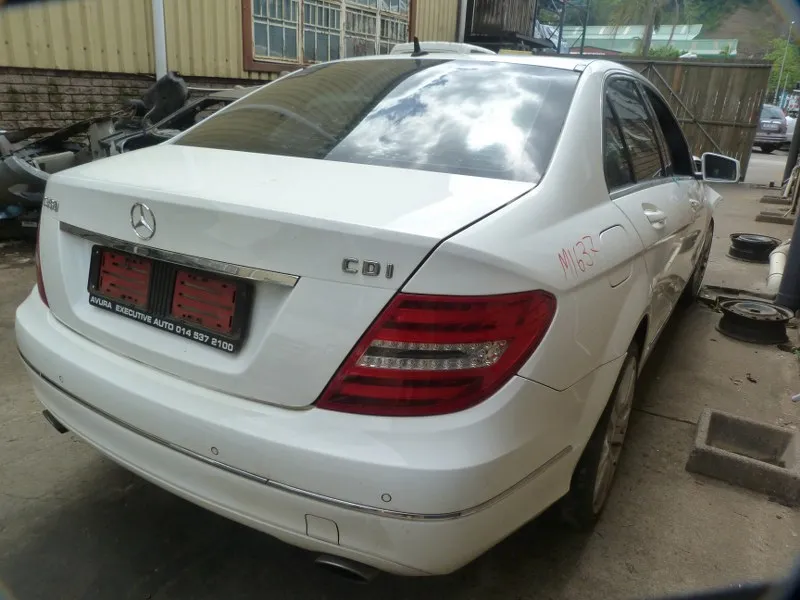 2013 Mercedes-Benz C-Class 642 view 8