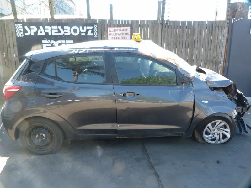 2021 Hyundai Grand i10 view 4