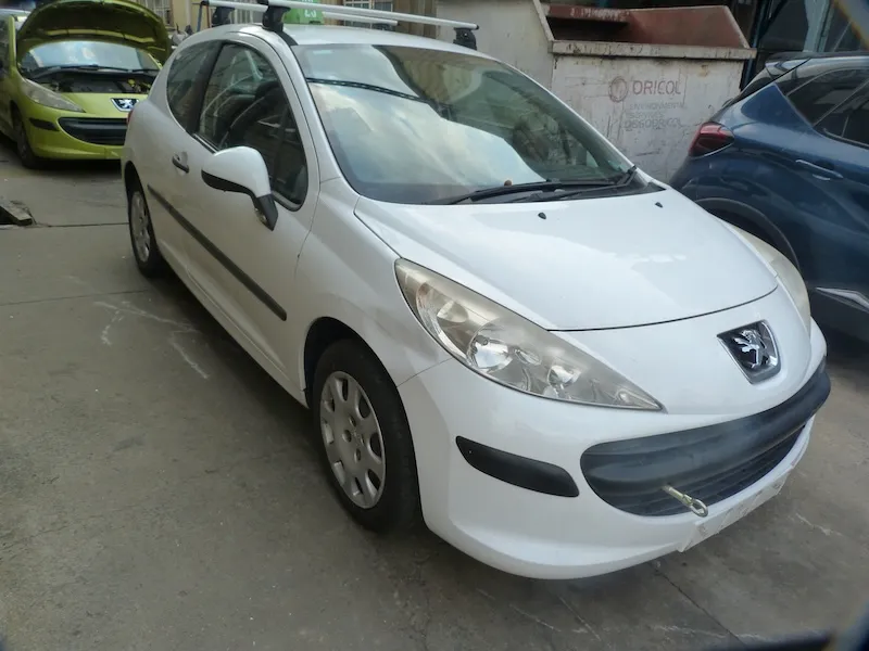 2008 Peugeot 207  view 4