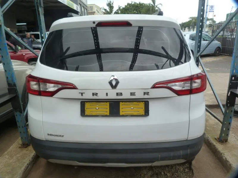 2023 Renault Triber B4D view 5