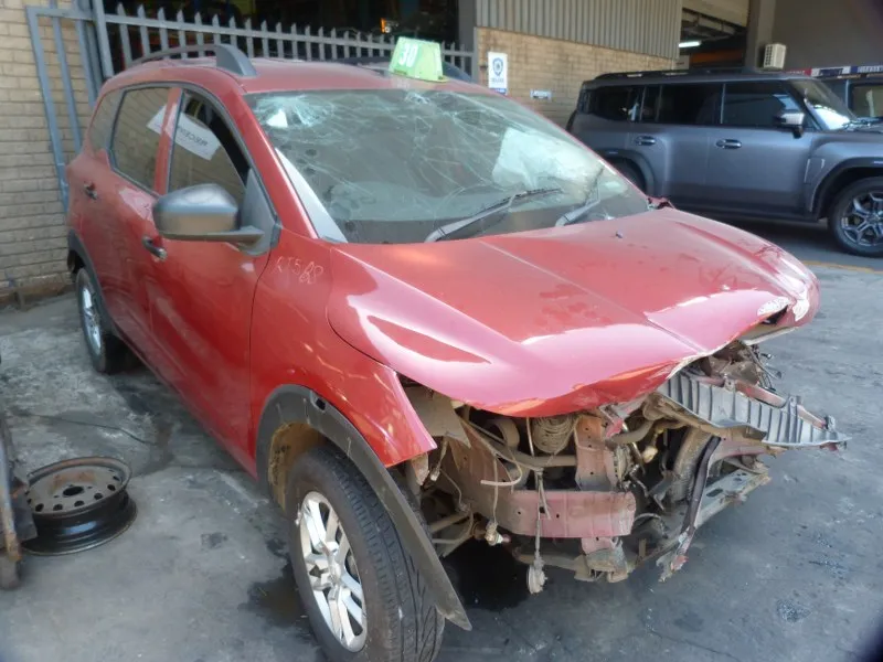 2021 Renault Triber B4DA view 3