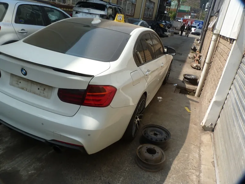 2013 BMW 3 Series N55 view 6