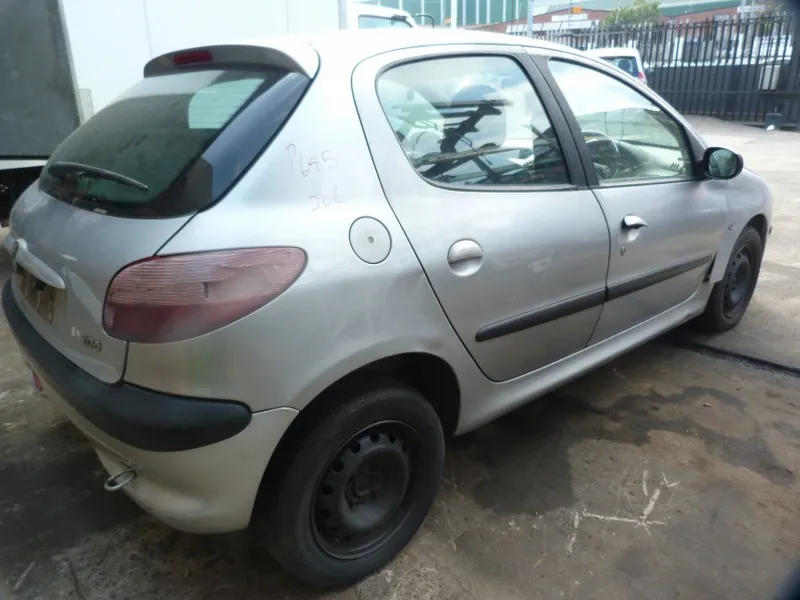 2003 Peugeot 206 10F view 7