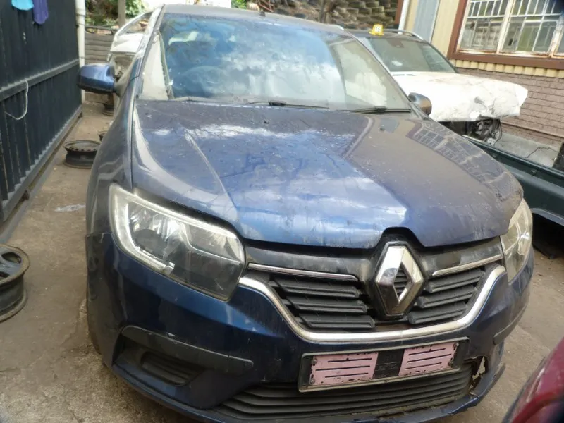 2018 Renault Sandero  view 2