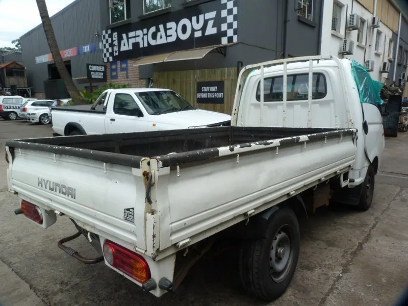 2016 Hyundai H100 Bakkie D4BB view 7
