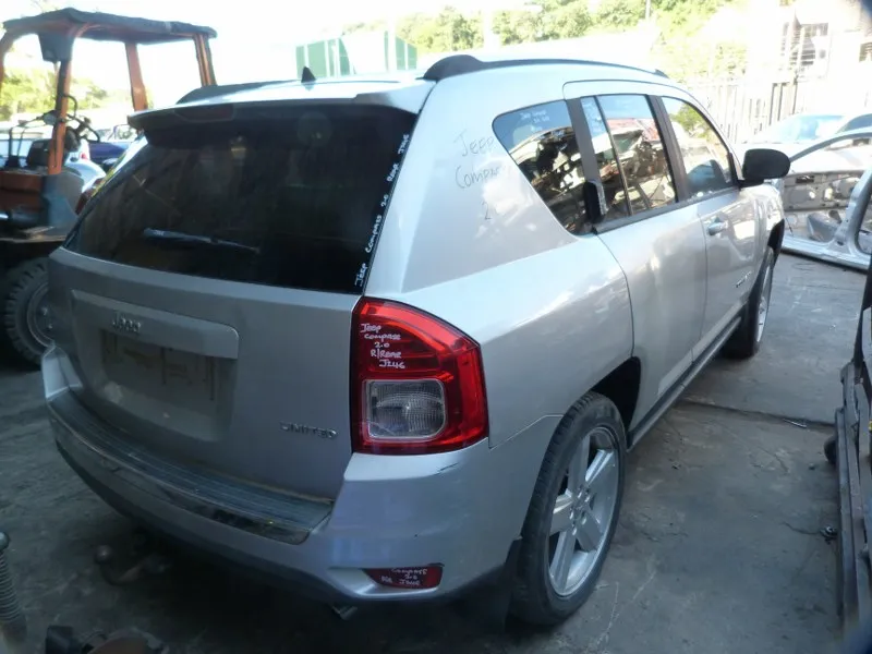 2012 Jeep Compass  view 6