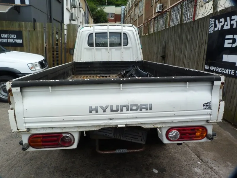 2016 Hyundai H100 Bakkie D4BB view 5