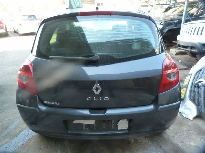 2006 Renault Clio K4J view 4