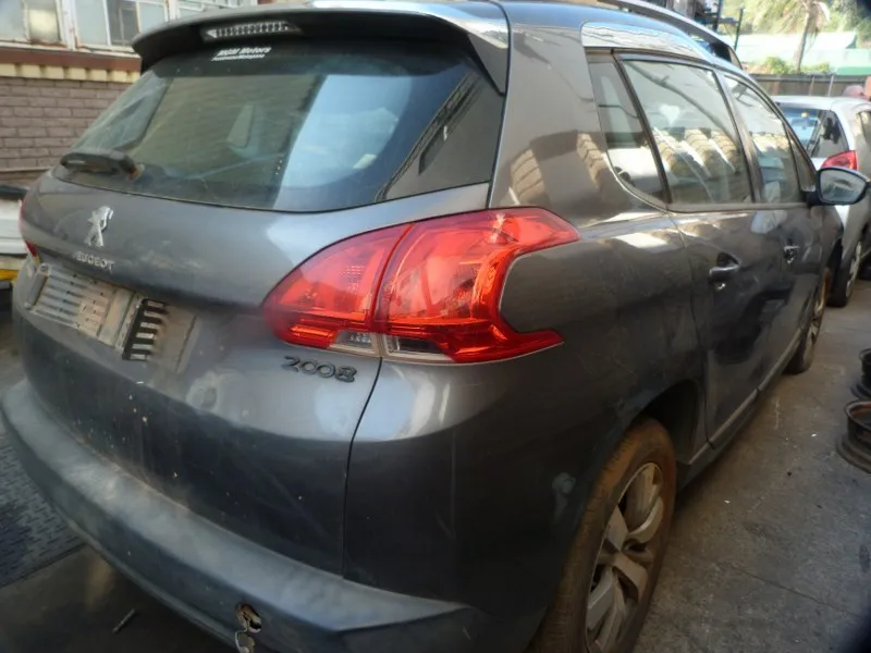 2015 Peugeot 2008 10FH view 7