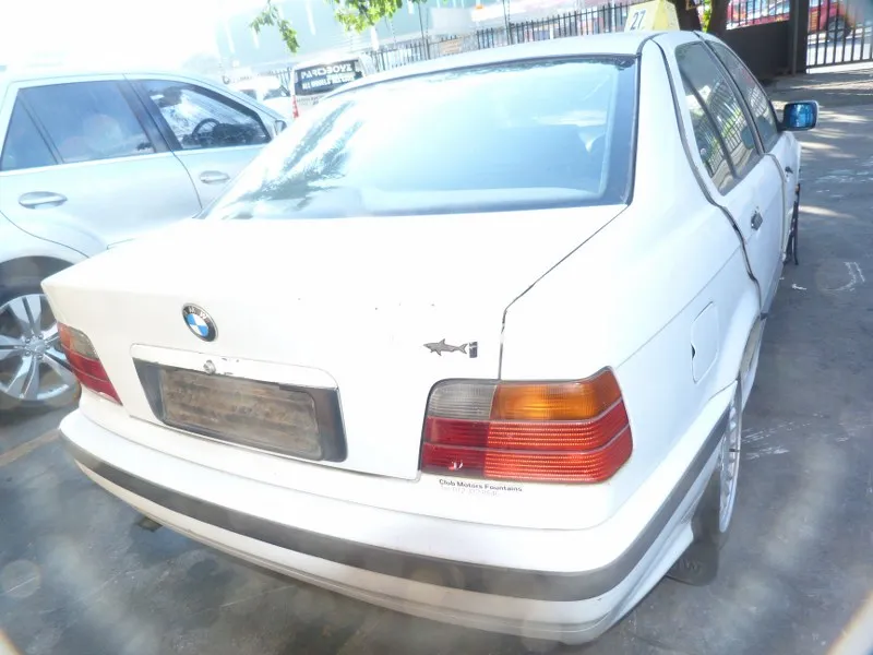 1997 BMW 3 Series M43 view 3
