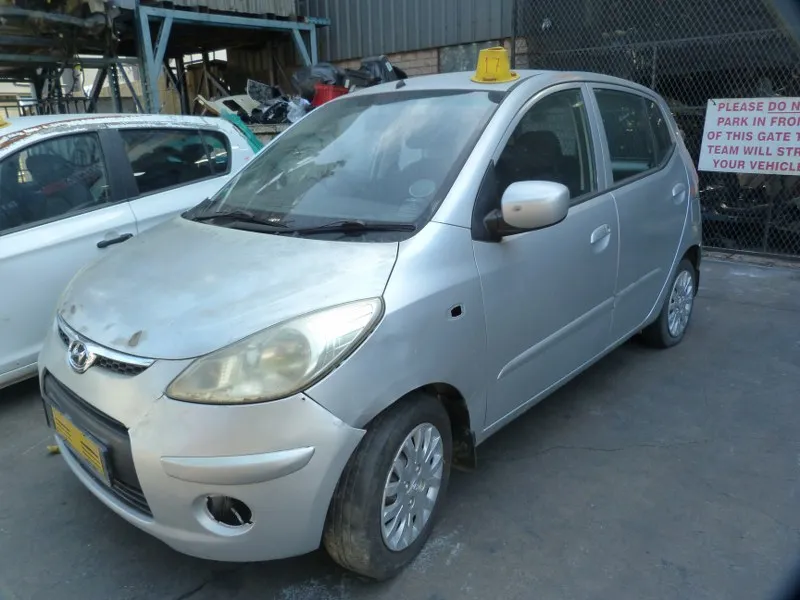 2010 Hyundai i10 G4HG view 4