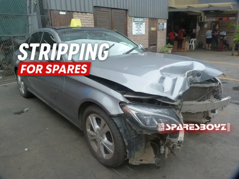 2014 Mercedes-Benz C-Class  view 2