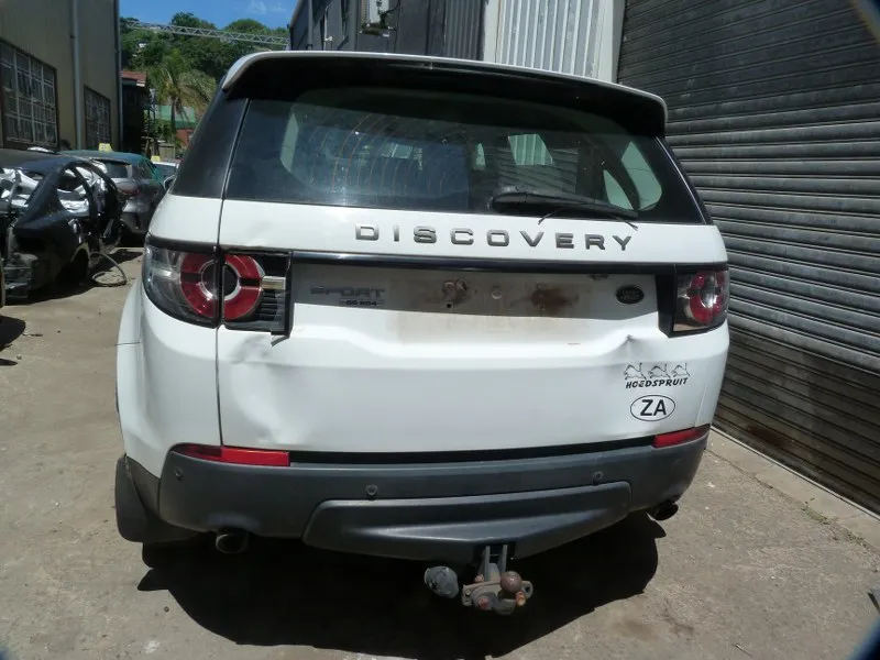2016 Land Rover Discovery Sport  view 5