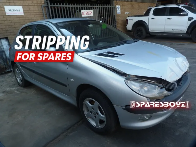 2005 Peugeot 206 view 2