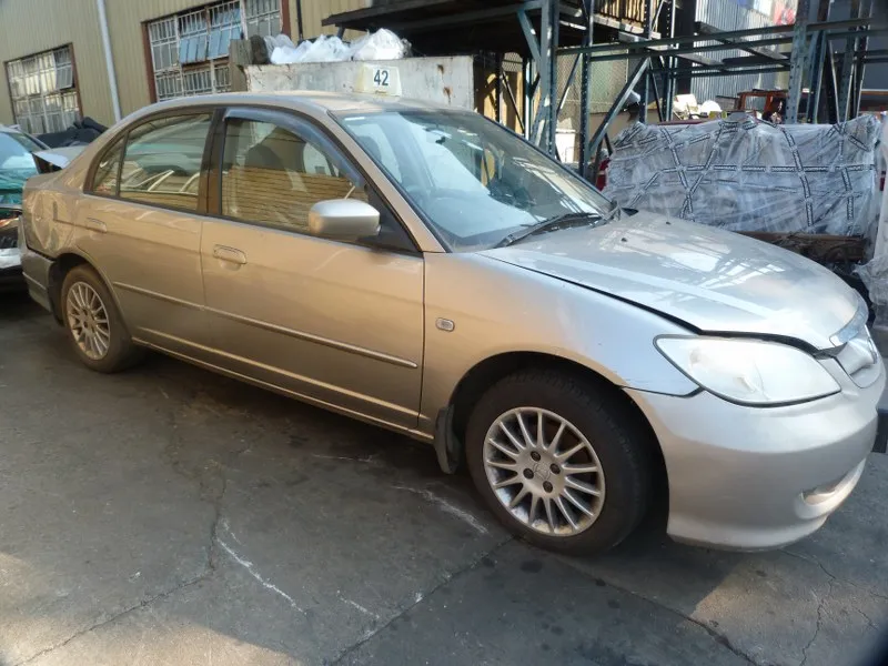 2004 Honda Civic D17A5 view 4