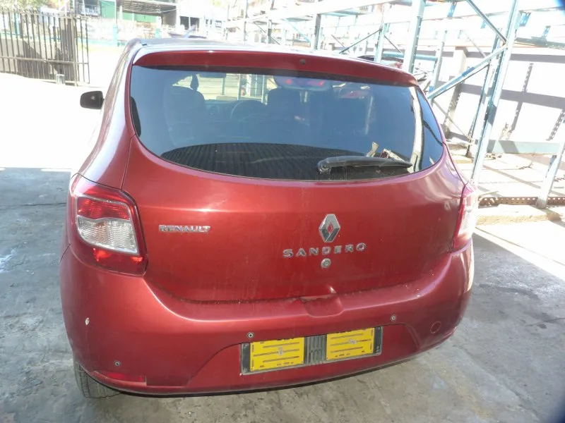 2016 Renault Sandero H4BA view 3